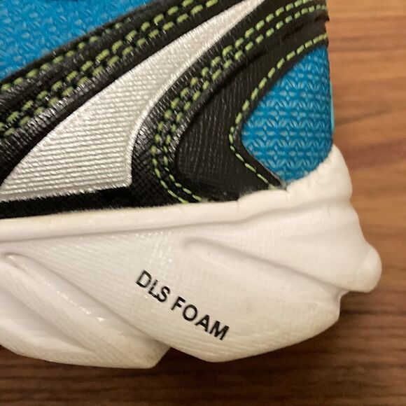 Fila Coolmax Memory Foam Running Shoe. Black/Aqua. Size 7. - Picture 3 of 8